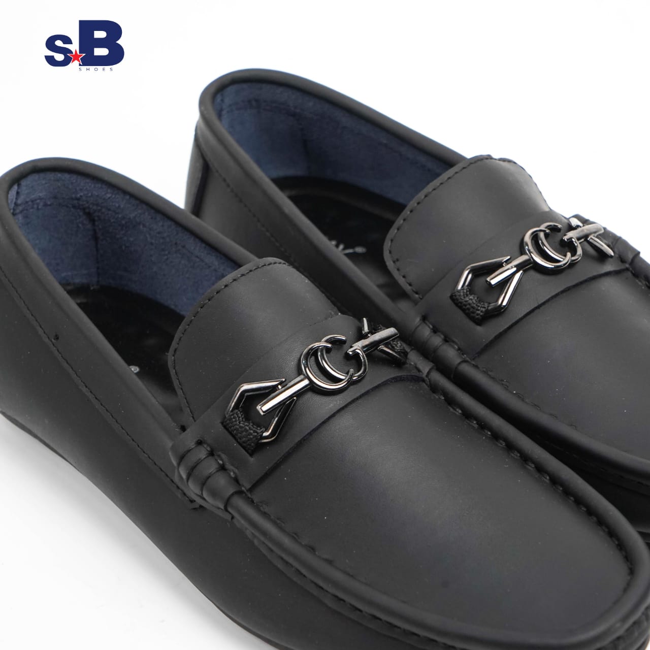 Classic Charm Loafer Black