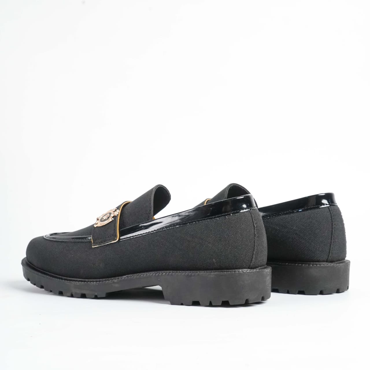 Crown Crest Loafers – Black