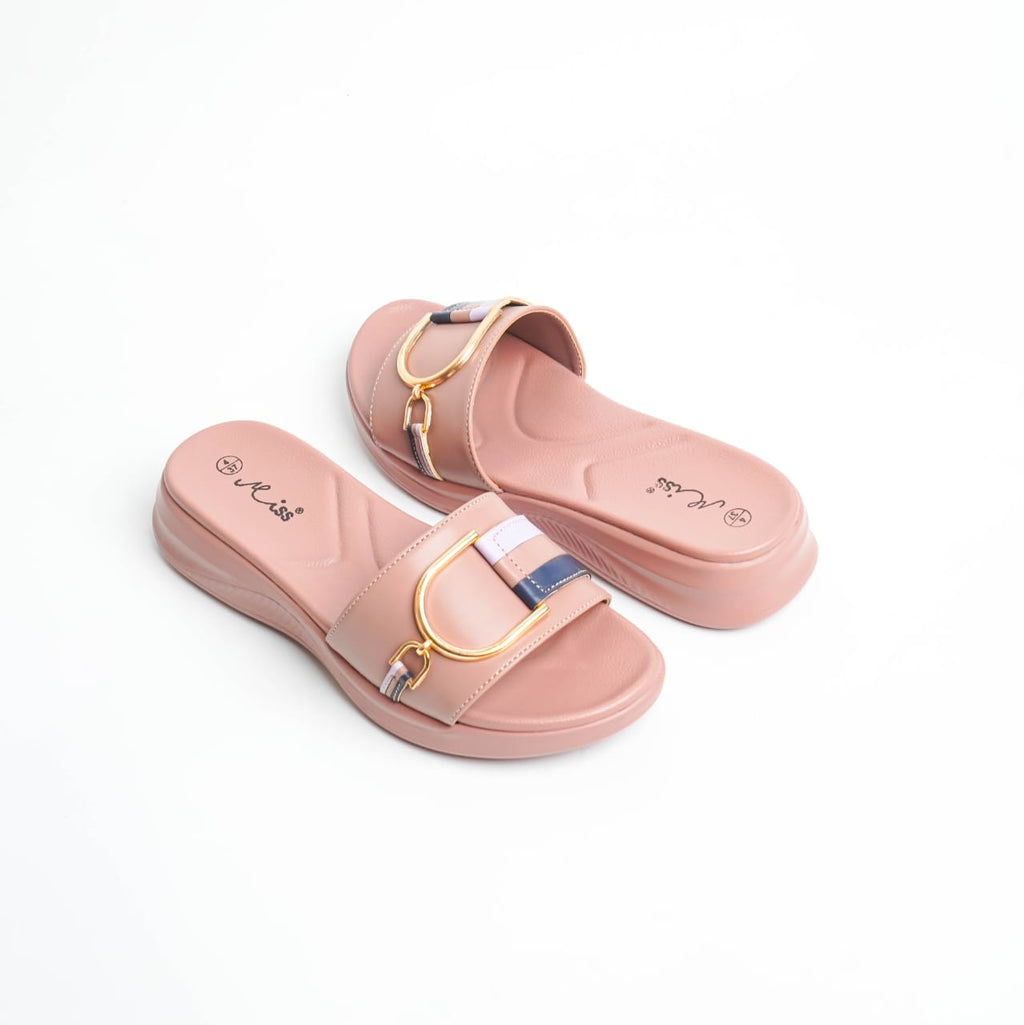 Chic Buckle Blush