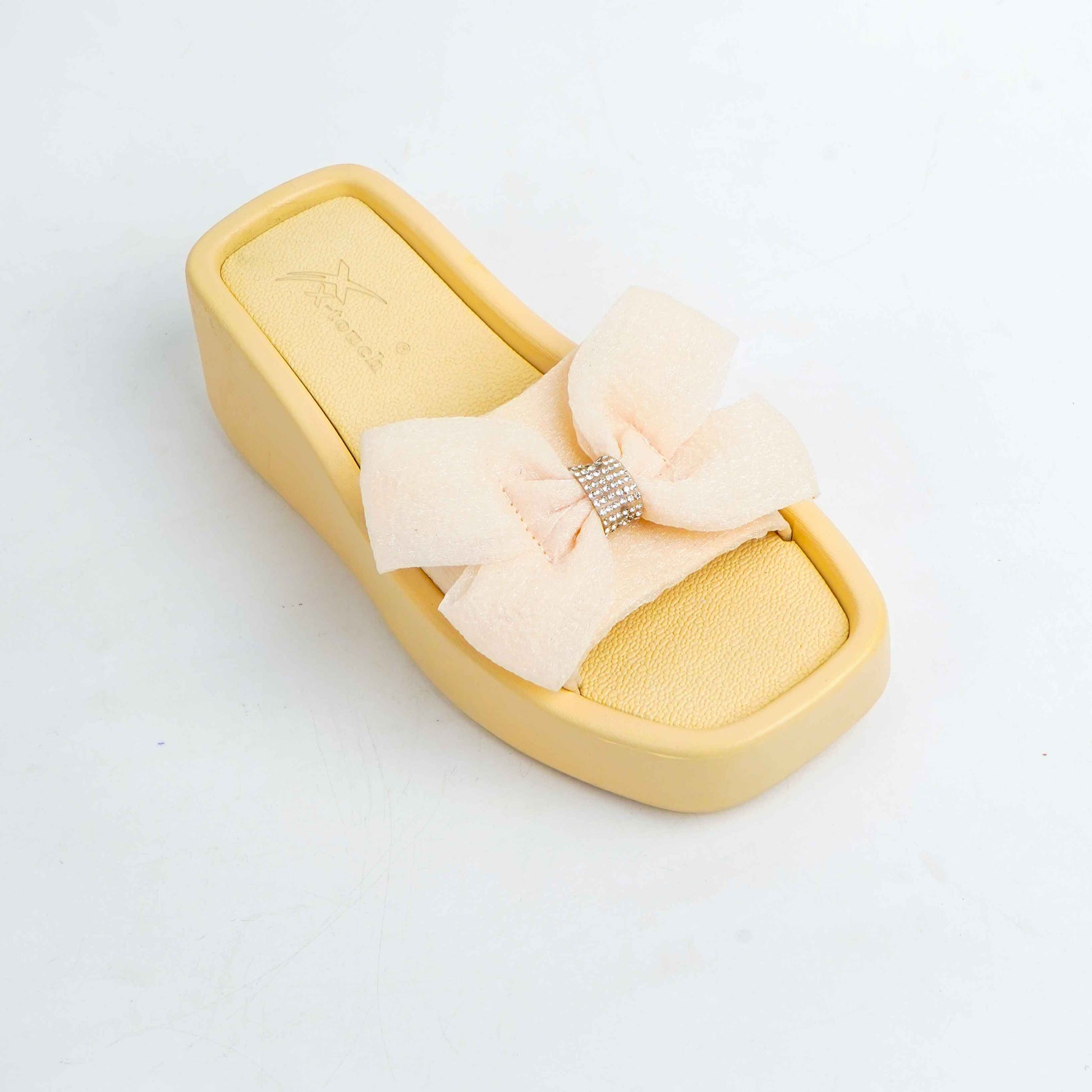 Cream Wedge