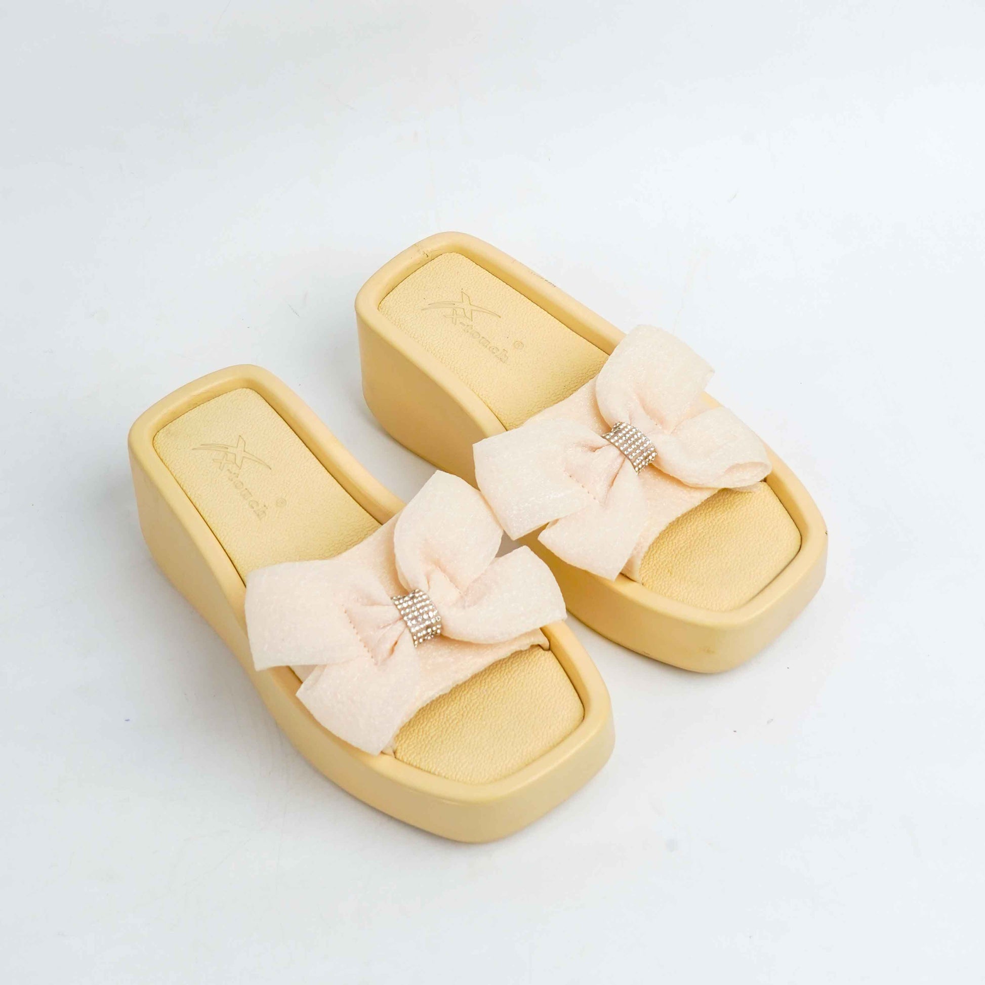 Cream Wedge