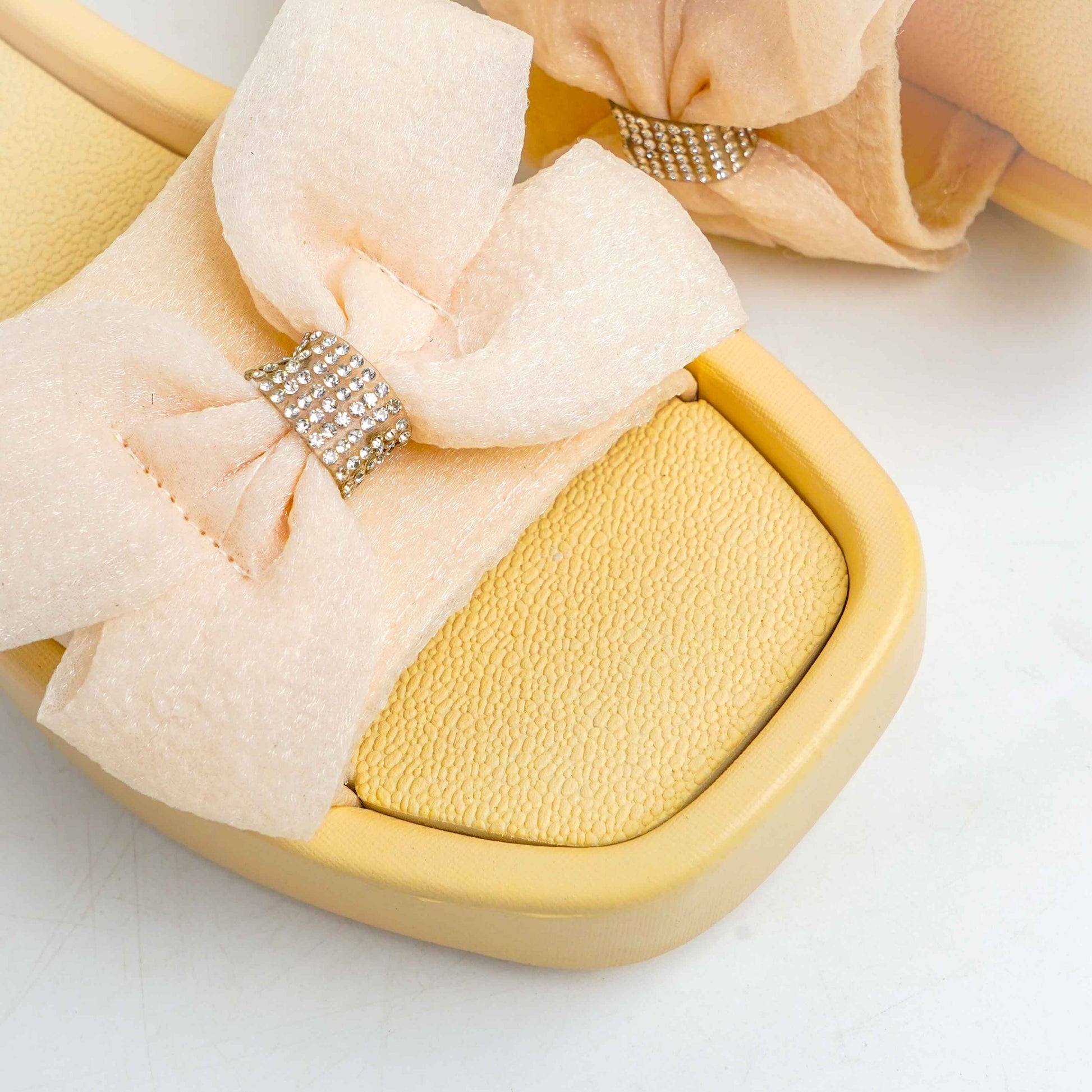 Cream Wedge